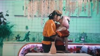 유명인 아지 아코스타 코스프레의 섹시한 면모 china
