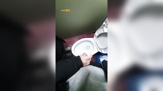 화장실간단시리즈 흰색 매니큐어 긴손톱녀