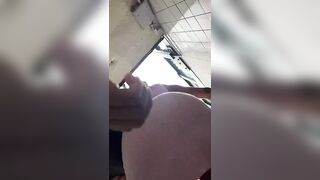 치마 들추면서 업스 하려다 들킨놈 ipcam