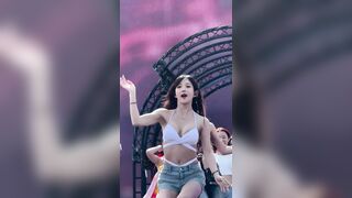 레인보우 18 조현영 속초 워터밤