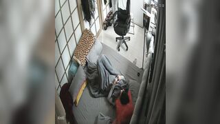 【破解摄像头】极品少妇每次被干潮喷 地上湿了一地！26V ipcam (25)