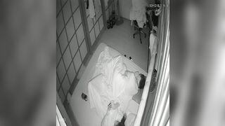 【破解摄像头】极品少妇每次被干潮喷 地上湿了一地！26V ipcam (26)