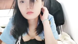 여자친구가 여경 역할극을 하고 있어요