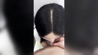 화장실에서 남자친구 좆물 받아주는 착한 여자친구 korean porn
