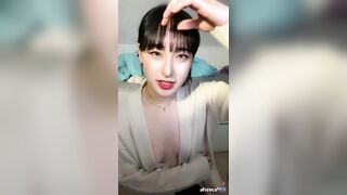 자꾸만 보게 되는 웅지니의 아찔한 플러팅 영상 korean porn (1) korean bj