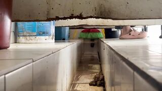 女性カメラマンが和式野外トイレを隠し撮り —— 画面いっぱいの排泄物（下痢編 #33） toilet 2 13