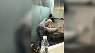 06년생 여친 룸카페 도촬(직촬) korean porn vip