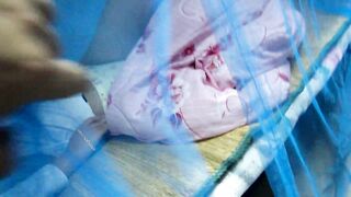 大学の「クズ女」が親友を裏切る：ルームメイト盗撮（第4部） — 賃貸アパートの女子たち：一緒のシャワー／「恋人たちの入浴」 toilet 3 02-190426