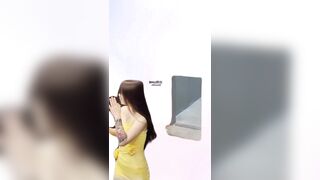 新たに流出した写真❤️ BMWの男、トイレ写真の達人がナイトクラブの女性用トイレに忍び込み、フラッシュを使って数人の美しい女性のプライベート toilet (3)