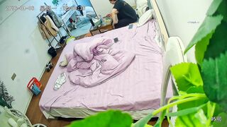 ホテル隠し撮り：肉感的な巨乳「尻軽女」が彼氏に押さ​えつけられ、激しい突き上げの連続でドギー体位セックス ipcam 05-030526