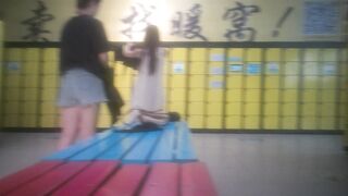 【独占オリジナルファイルオンライン】ウォーターパークの美女たちが着替えとシャワーを浴びる - 透かしなし、オリジナルファイルシリーズ【シーズ ipcam 08-080526