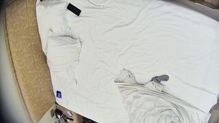 上品な眼鏡をかけた女の子が彼氏とセックスをしたが、性的に欲求不満で、彼にセックスしてほしいと懇願した。 ipcam 09-100526