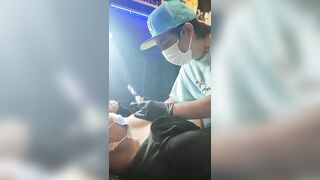 가슴 문신 시술중 그만 밀크 발사하는 미시녀 ㅋㅋ korean porn vip
