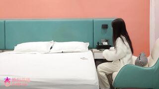 (한국야동) 성인 되자마자 생계전선 뛰어든 흰피부 얼라년 korean porn vip