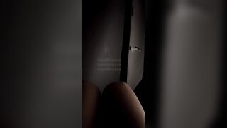 엄빠 섹스하는 소리듣고 자위하는 발정녀!! korean porn vip