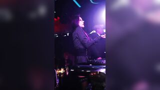 (한국야동) 인기폭발난 노팬티로 공연하는 화끈한 클럽 DJ korean porn vip