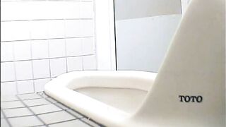 H Toilet 6-10 voyeur jp 140526 02