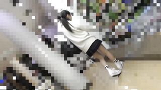 ライブハウス痴漢-元も-クロ激似-身長150cm以下確定のチビ萌え制服美少女-おちびり潮吹き極小マ-コに生パコ中出し-高画質 voyeur jp 01-150526