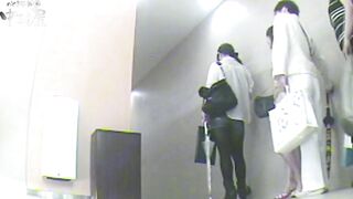 お漏らし寸前デパトイレ盗撮！depa07_00 voyeur jp 150526 01