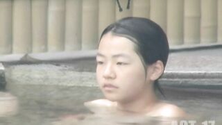 【露天風呂最高峰】発達途上の乳房とプリプリお尻の娘 voyeur jp 170526