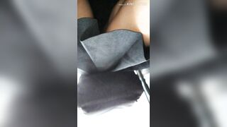 けしからん-エスカレーターで盗撮を警戒して最後尾に乗る娘には悪戯part-2-携帯用-縦動画 voyeur jp 01-190526