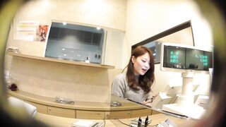 店員撮り７７-若々しくよく動くjdっぽい店員さん-なんだこれ-と少しカメラを怪しむ voyeur jp 01-190526