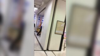 ２人のお姉さんの逆さパンチラ動画-静止画-おまけ付き-０６４ voyeur jp 01-230526