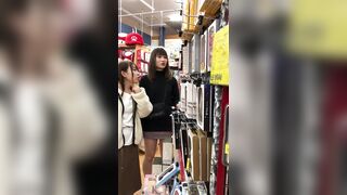 ２人のお姉さんの逆さパンチラ動画 静止画 １５３ 他 voyeur jp 01