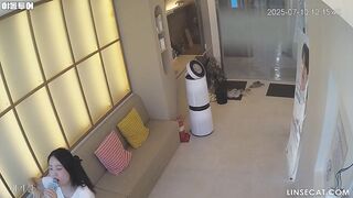 [신작] 많은 외국 여성들도 여름에 산부인과 검진을 받습니다. 한 여성은 특히 아름다웠는데, 마치 도자기 인형 같았습니다 korean porn vip ipcam