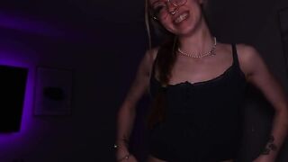 Queennkaitlynn Takes A Cock In Her Holes OnlyFans