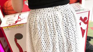 ゲーセン盗 ろり可愛い美少女 あどけないショーツパンツとプニプニおっぱい 胸チラ voyeur jp