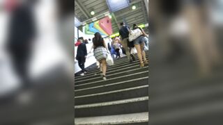 パンチラ盗撮 olさん tバックの白パンツ 尻と股間が丸見え voyeur jp
