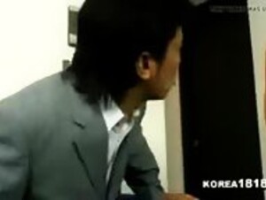 Korean Girl in Towel in Japan Porn [JAV Korean]